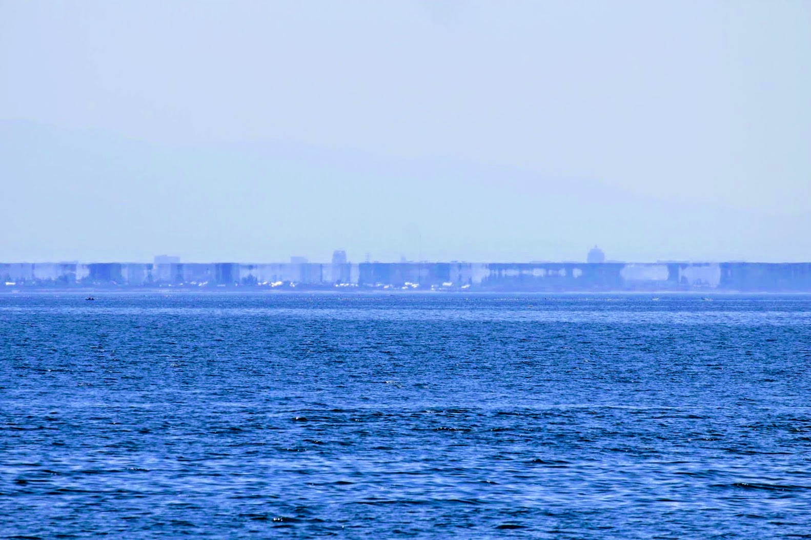 富山湾の蜃気楼現象