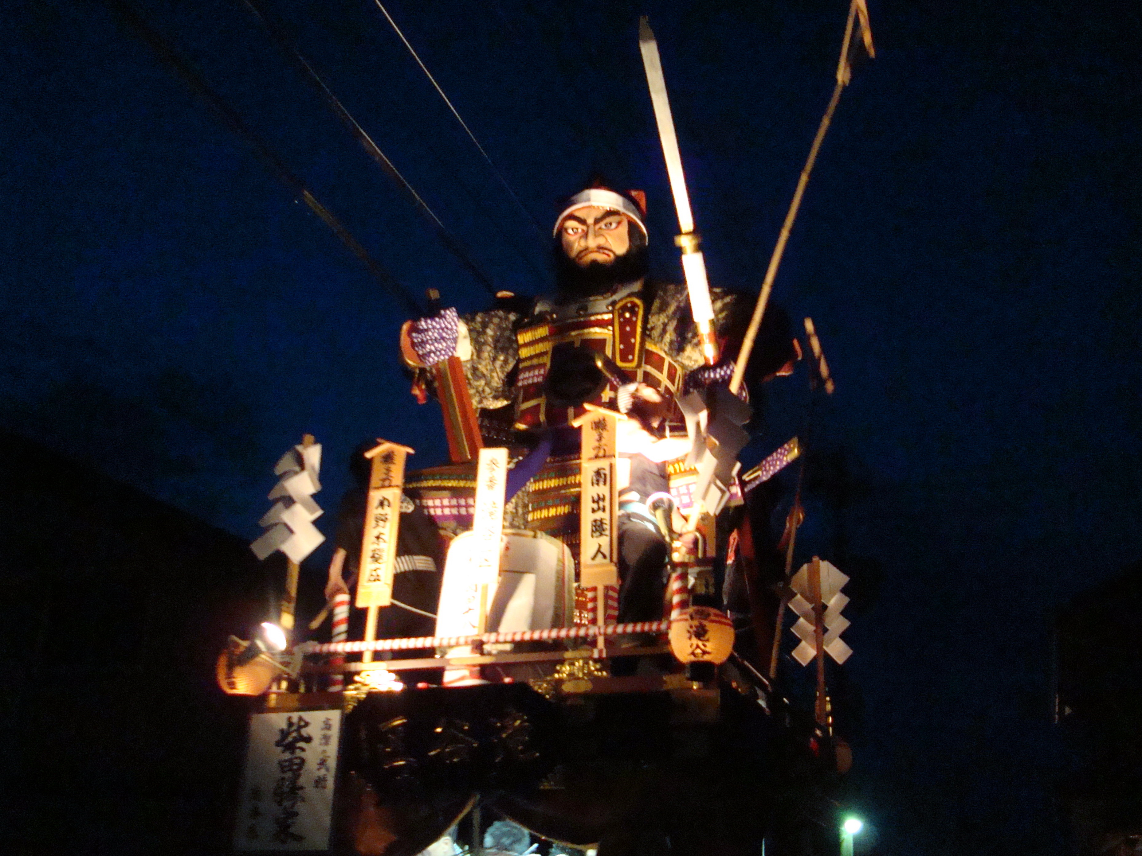 三国祭の柴田勝家をモチーフにした武者人形山車