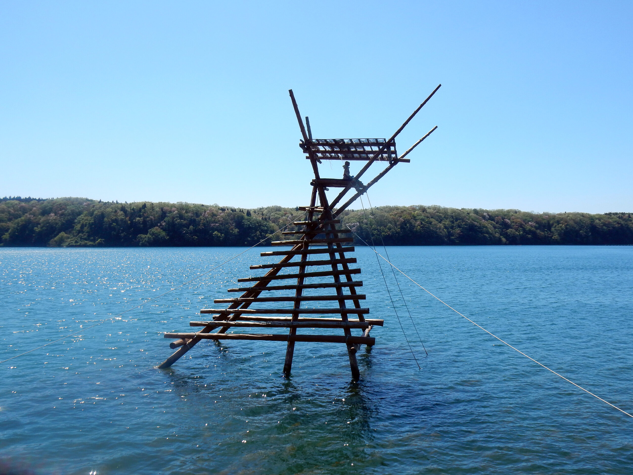 穴水湾に佇むぼら待ちやぐら
