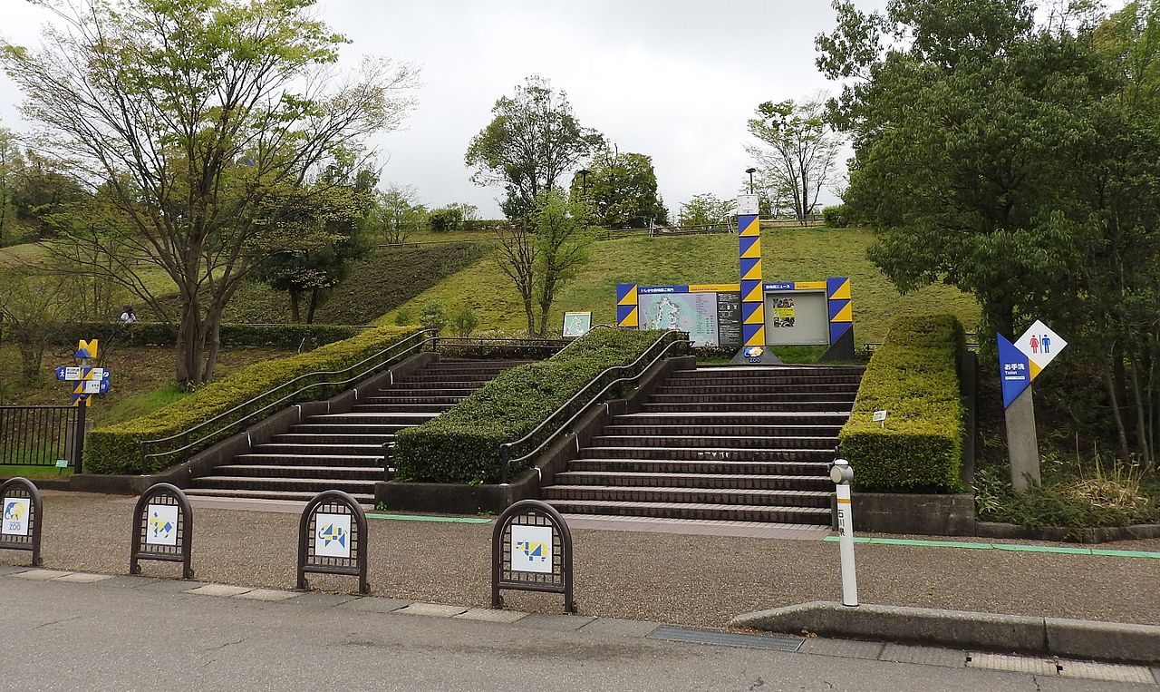 いしかわ動物園の自然豊かな園内風景
