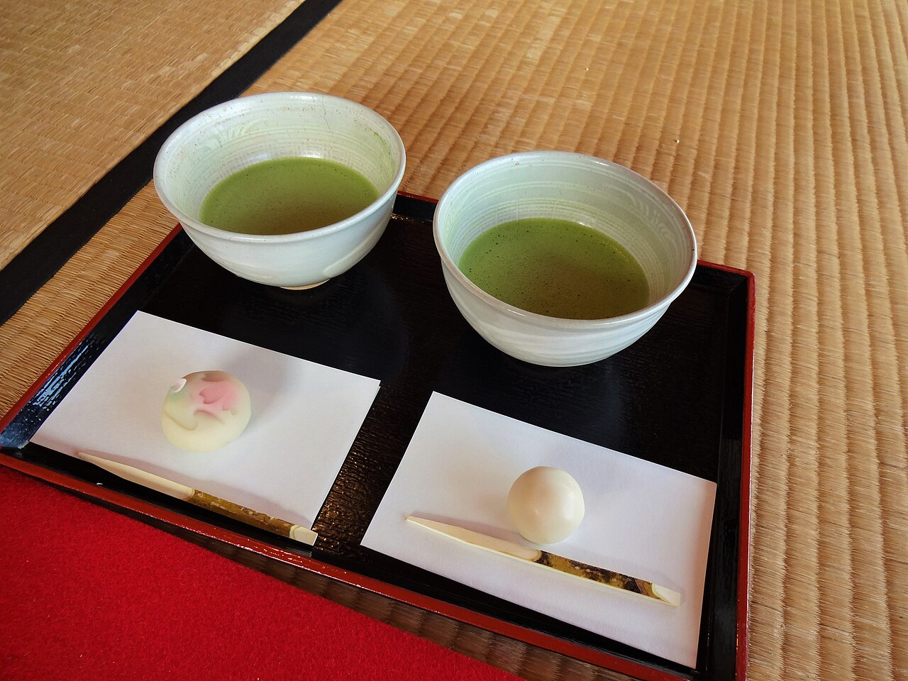 抹茶と和菓子の茶道体験