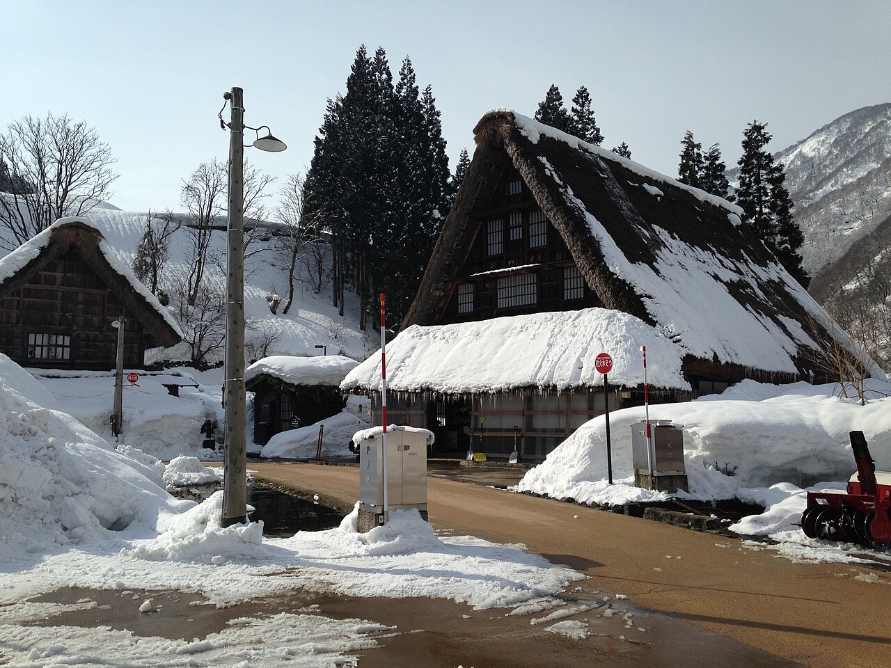 五箇山・菅沼合掌造り集落の冬景色