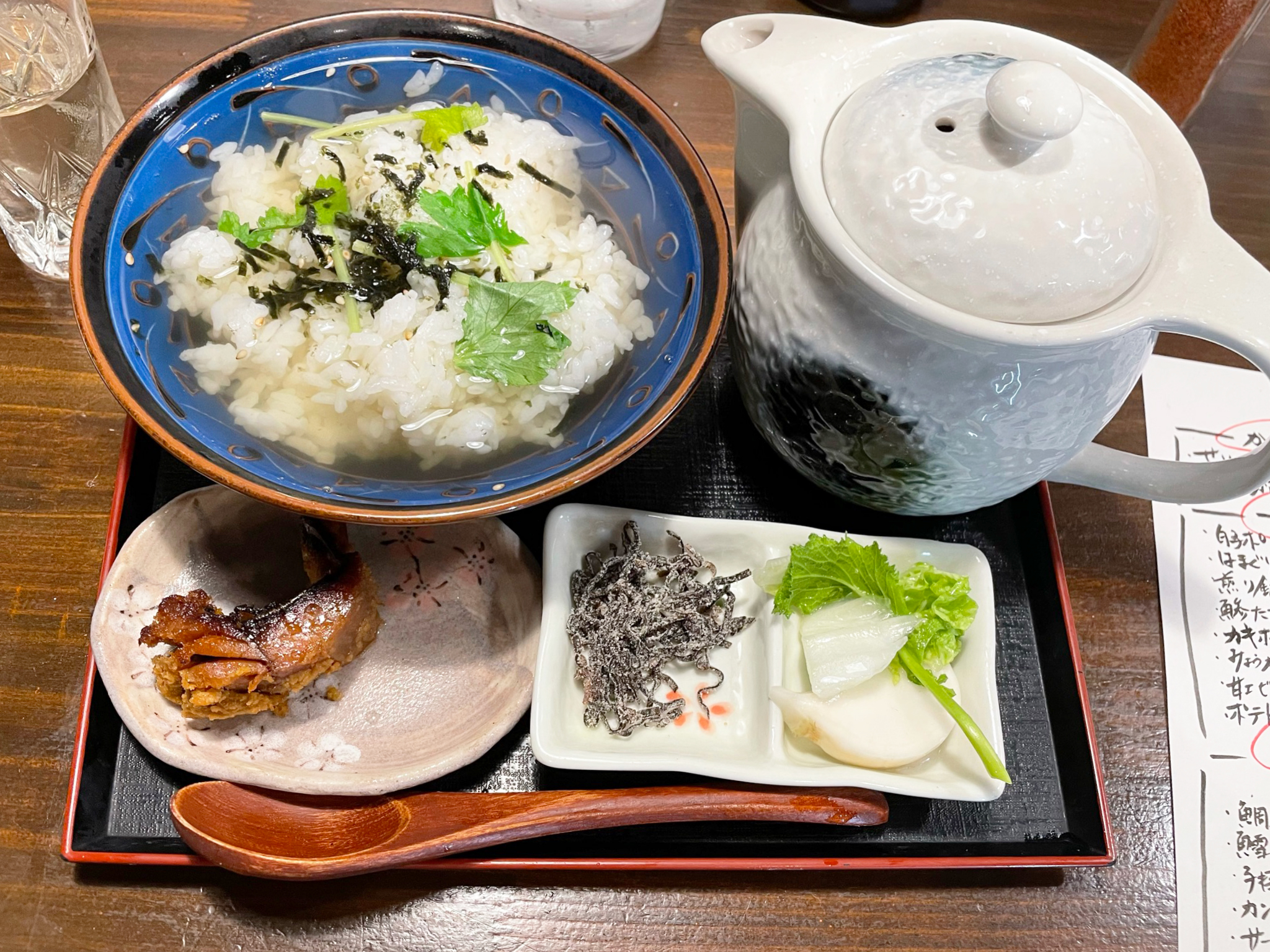 福井名物へしこ茶漬けの盛り付け