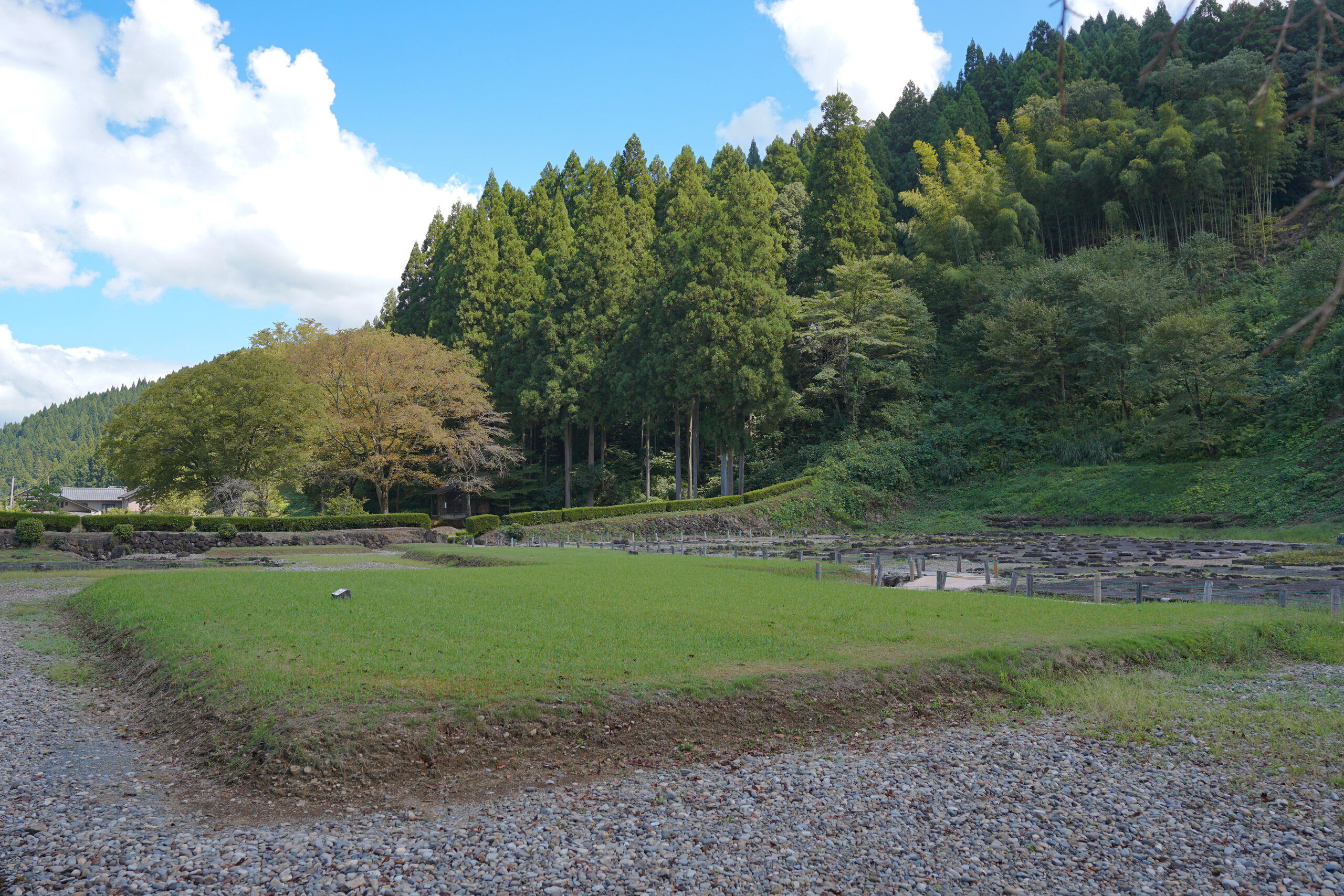 一乗谷朝倉氏遺跡の復原された戦国時代の町並み