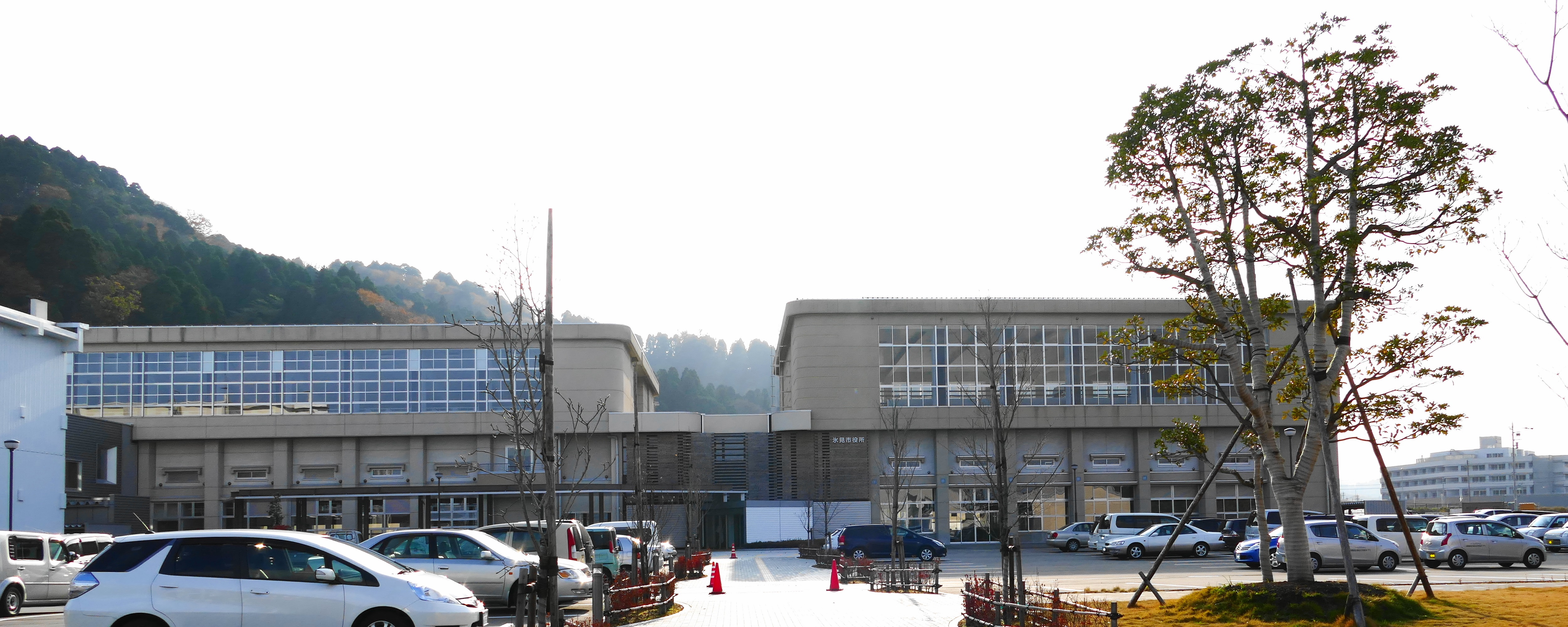 氷見市の港町風景