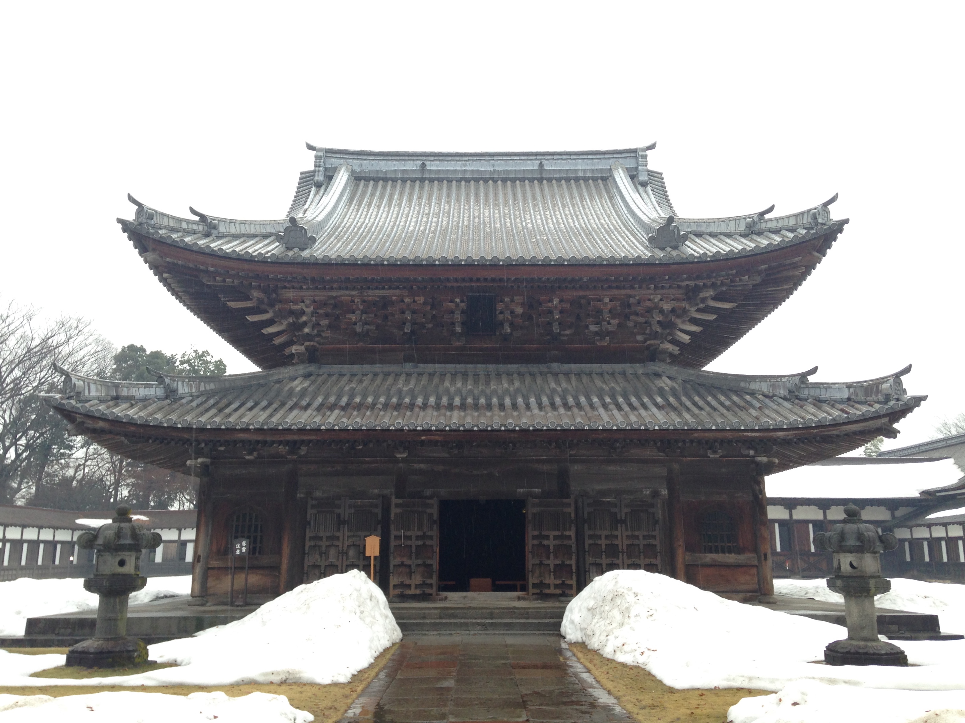 国宝瑞龍寺の仏殿と法堂