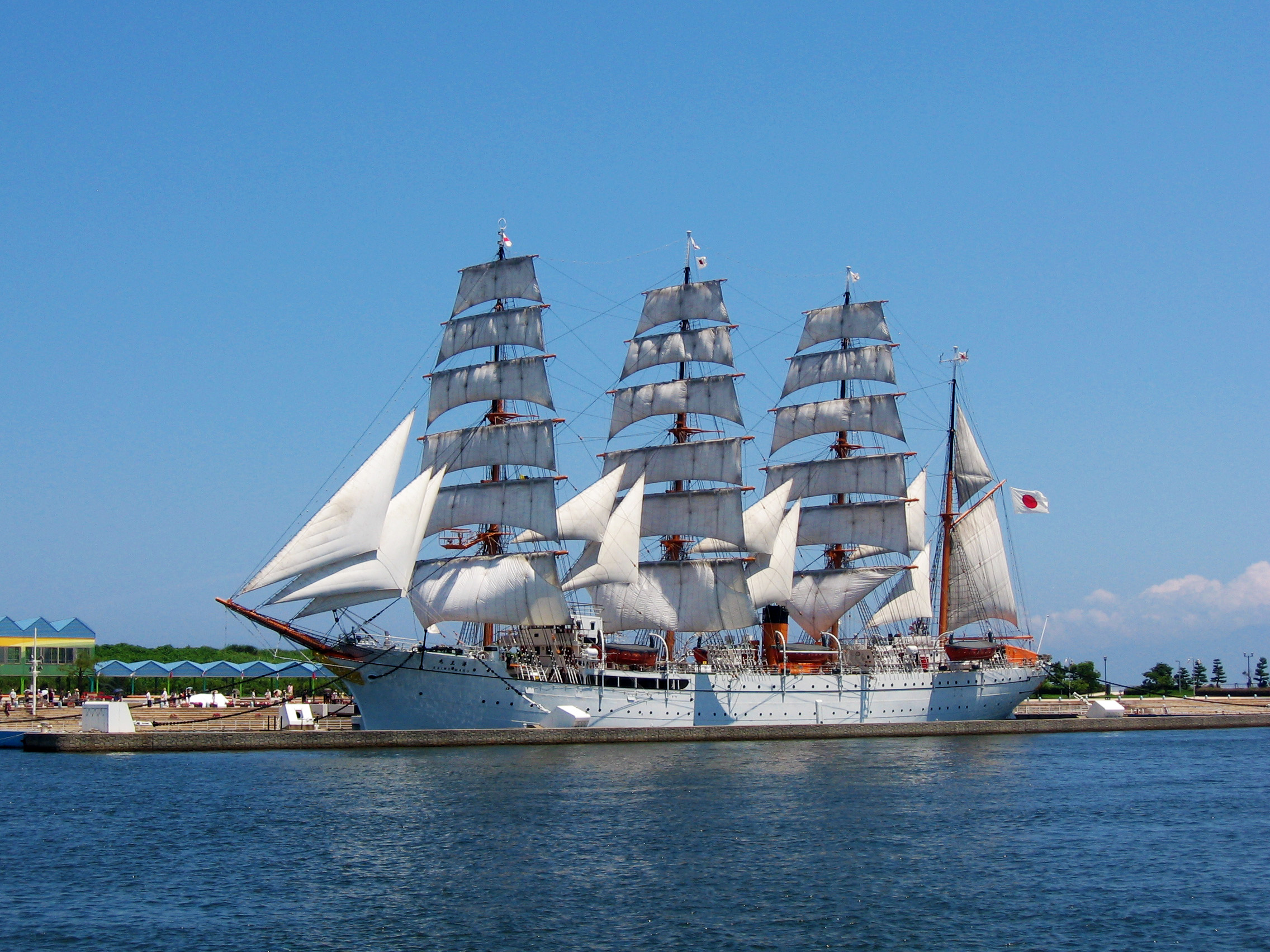 海王丸パークの帆船海王丸