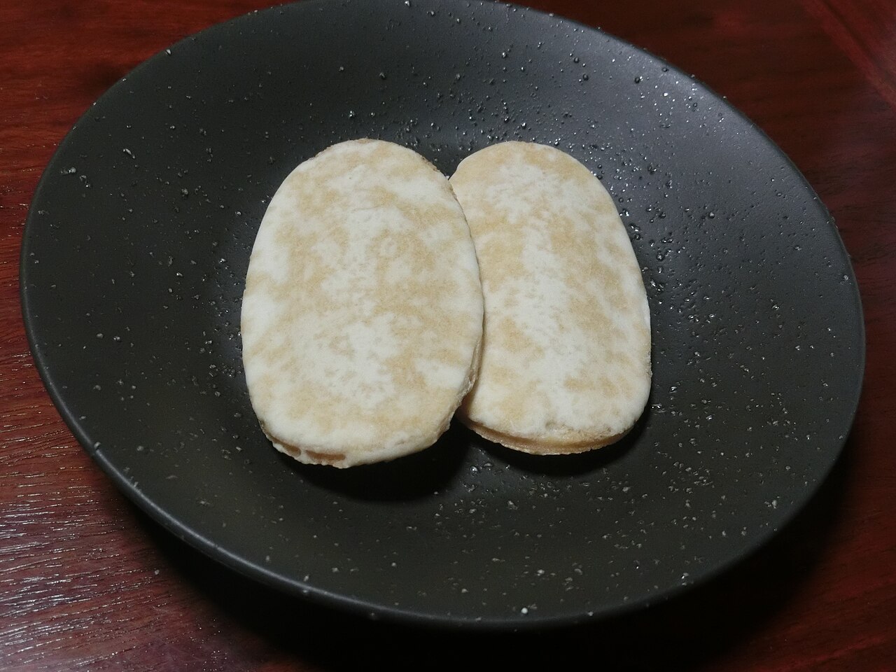 金沢の伝統銘菓・柴舟の生姜煎餅