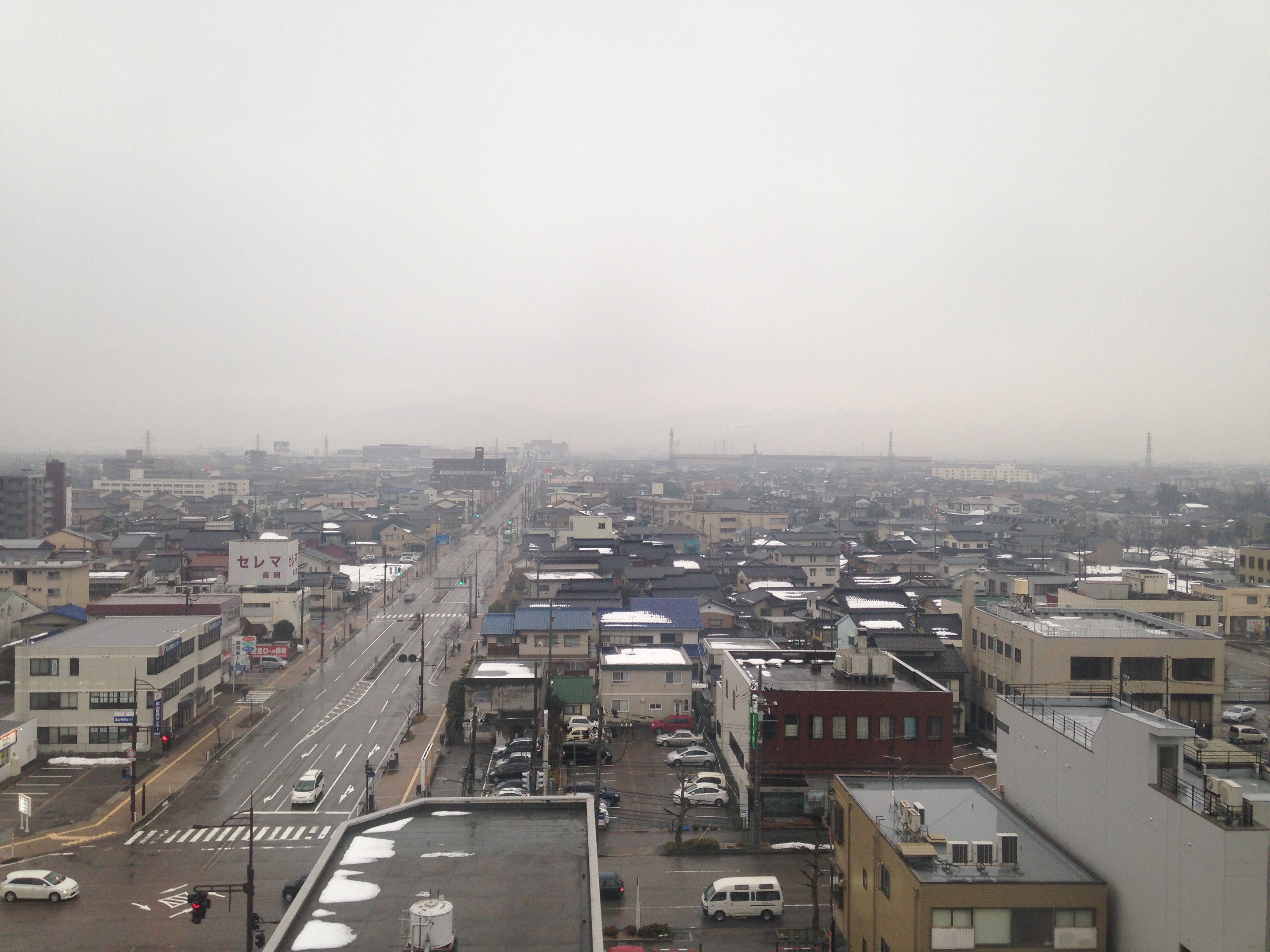 富山県高岡市の街並みとスカイライン