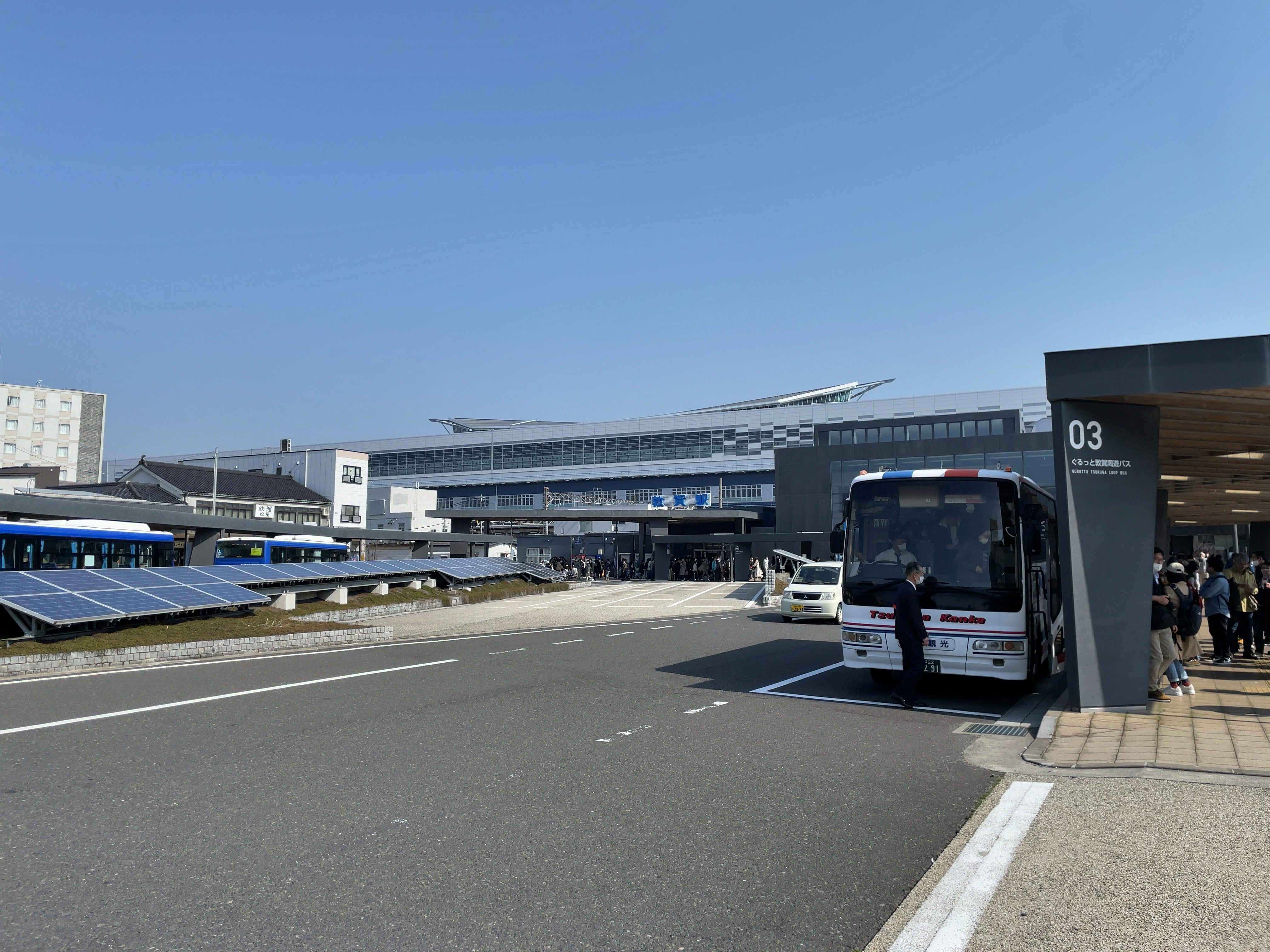 敦賀駅の駅舎外観