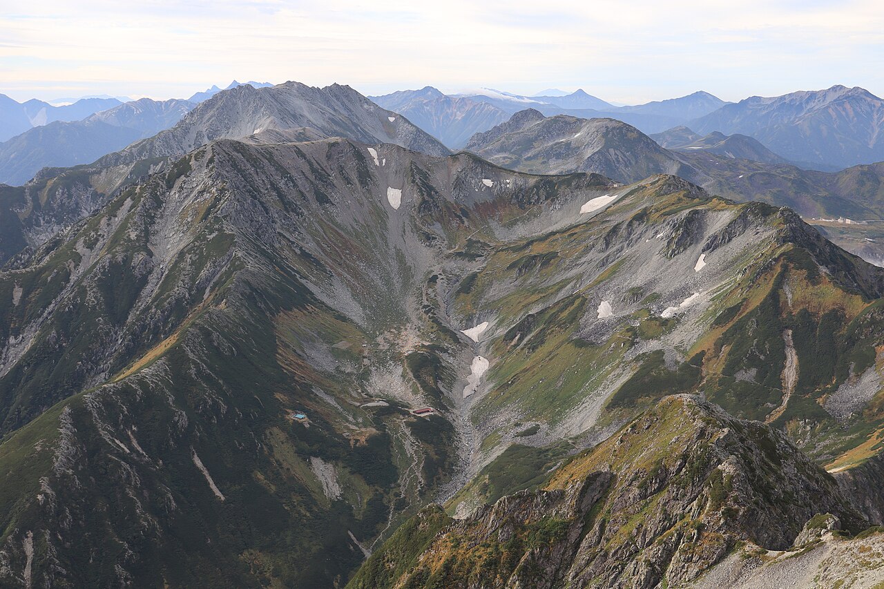 剱岳山頂から見た別山と立山連峰の絶景