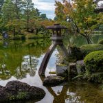 兼六園の徽軫灯籠と霞ヶ池
