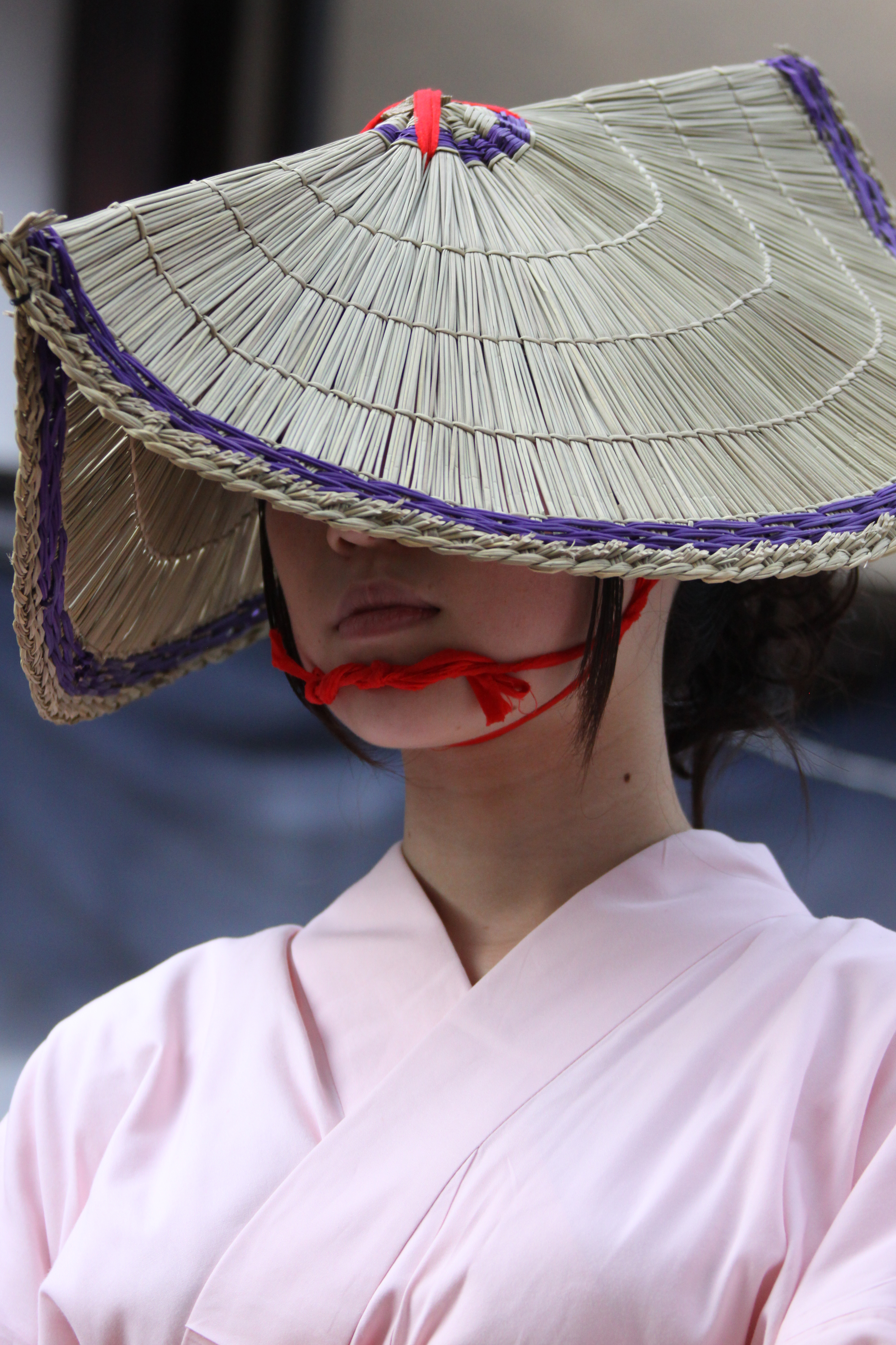 おわら風の盆の夜の幻想的な踊りの光景