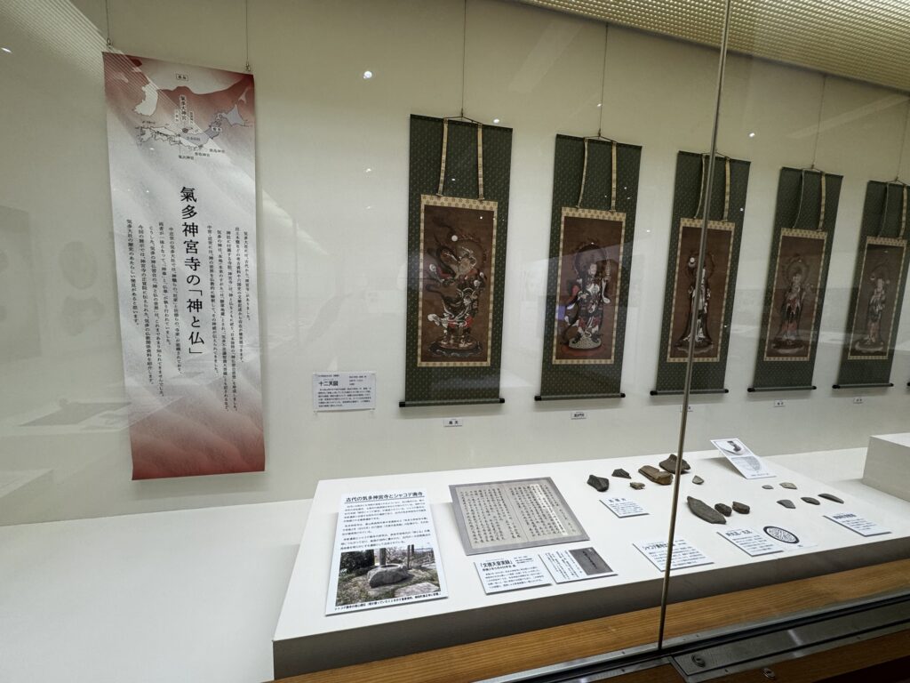 氣多神宮寺の「神と仏」の展示と十二天図